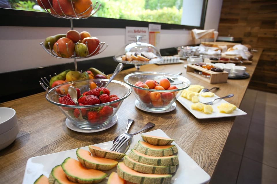 Breakfast, Buffet breakfast
