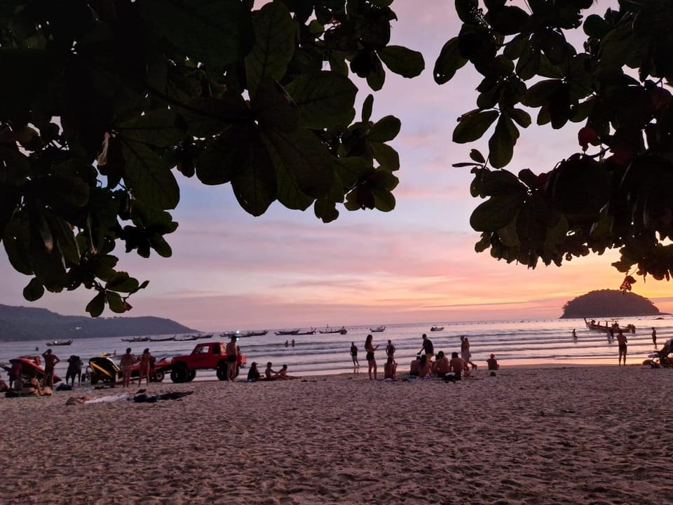 Nearby landmark, Natural landscape, Beach, Sea view, Sunrise, Sunset, group of guests