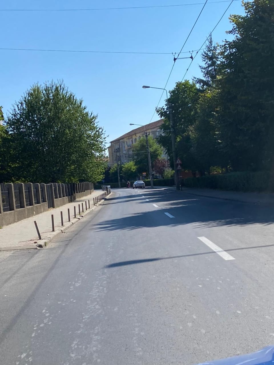 Property building, Day, Neighbourhood, Natural landscape, City view, Street view