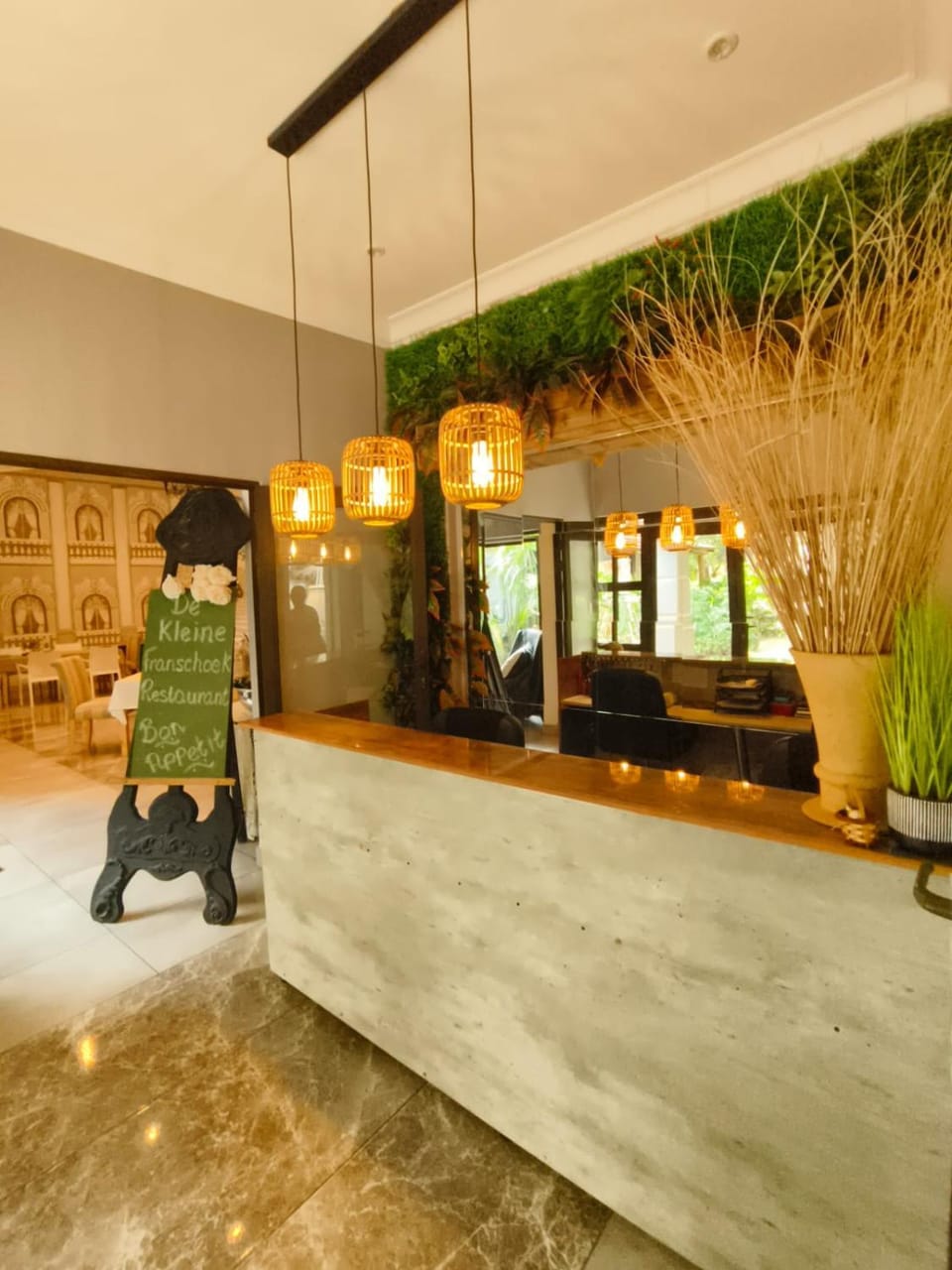Restaurant/places to eat