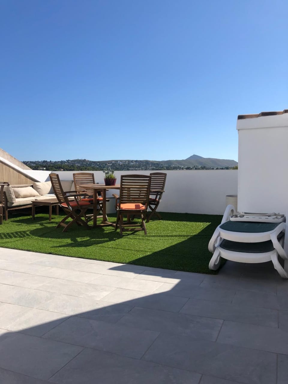 Balcony/Terrace, Mountain view