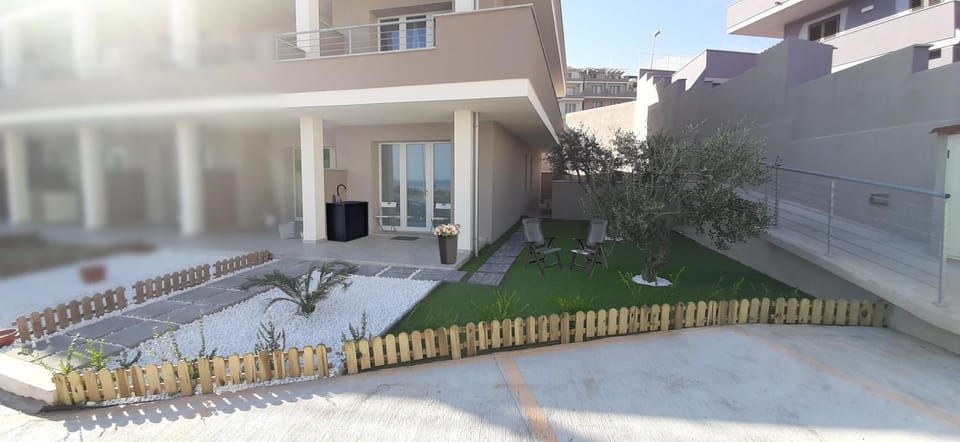 Property building, Garden, Garden view