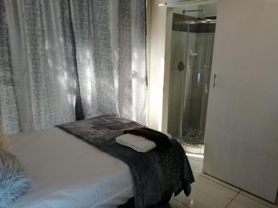 Montana Guest House Bed and Breakfast in Pretoria