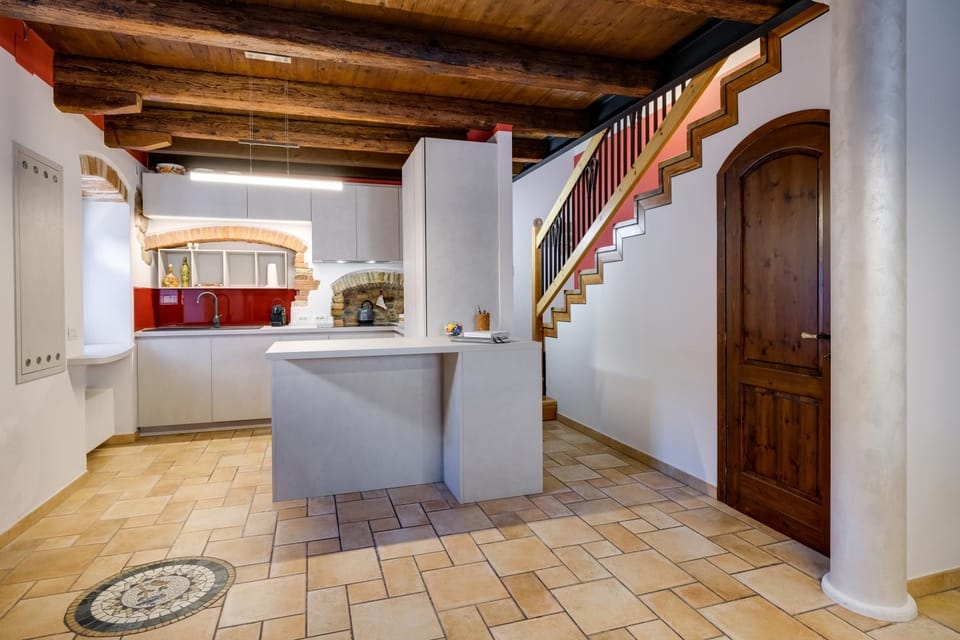 Coffee/tea facilities, Kitchen or kitchenette, Breakfast
