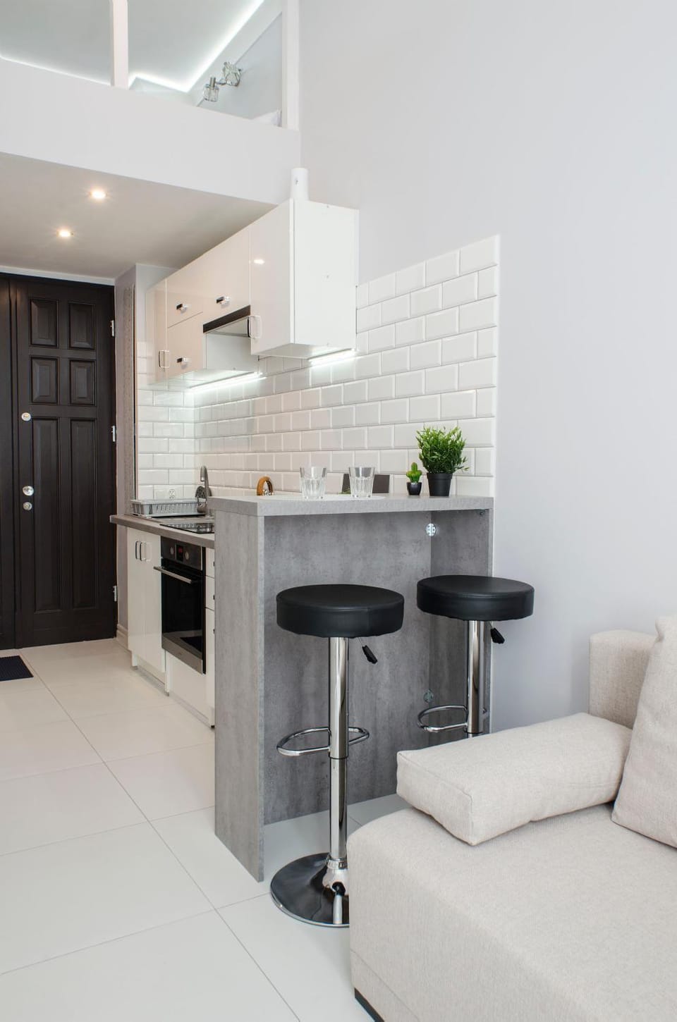 Restaurant/places to eat, Kitchen or kitchenette