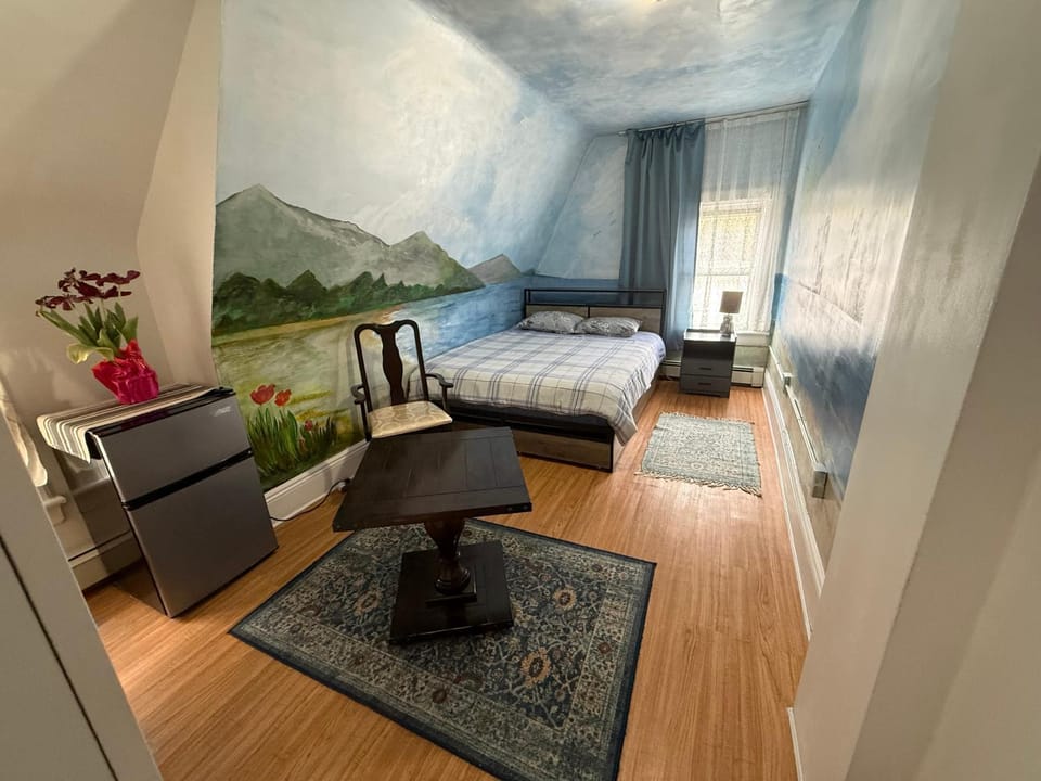 Bed, Photo of the whole room