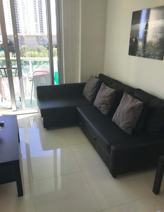 Ocean Reserve Collins Avenue Apartment in Sunny Isles Beach