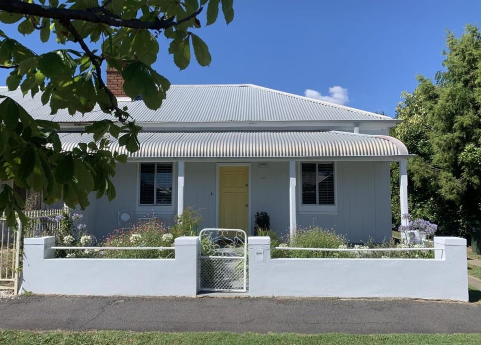 Mary Lemon Cottage - Heritage Home House in Orange