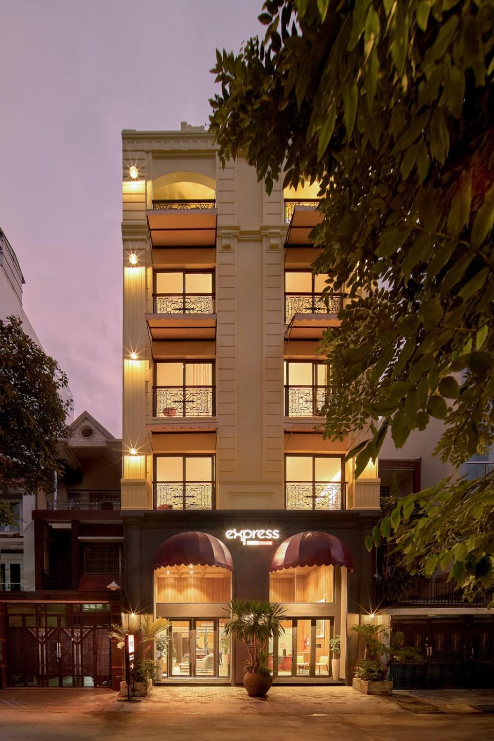Facade/entrance