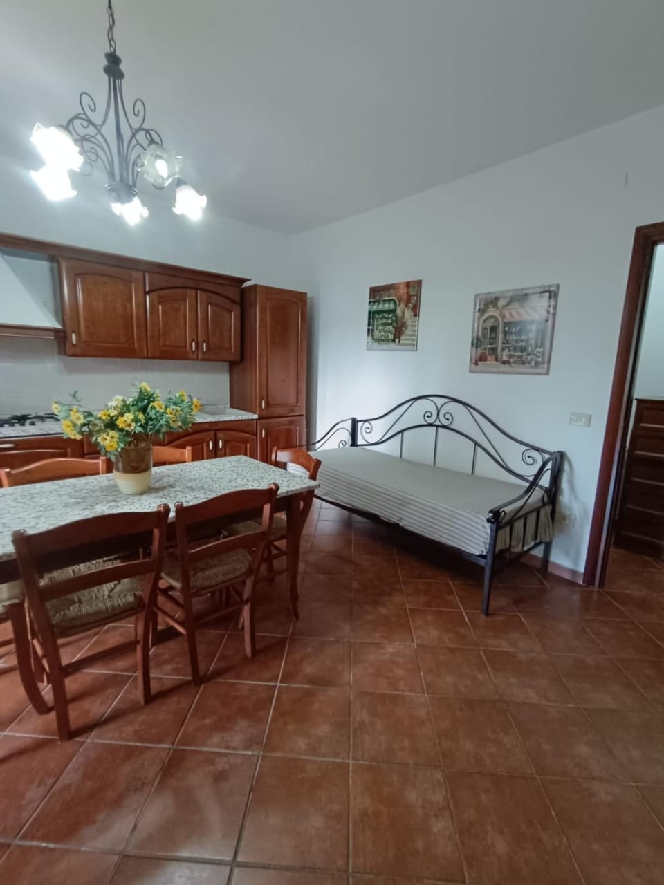 Living room, Seating area, kitchen