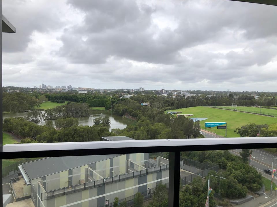 Parkview Modern Apartment w Parking @ Olympic Park Apartment in Sydney