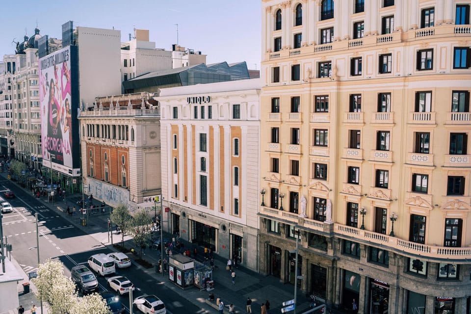 City view, Street view, Location