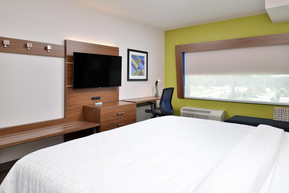Bed, TV and multimedia