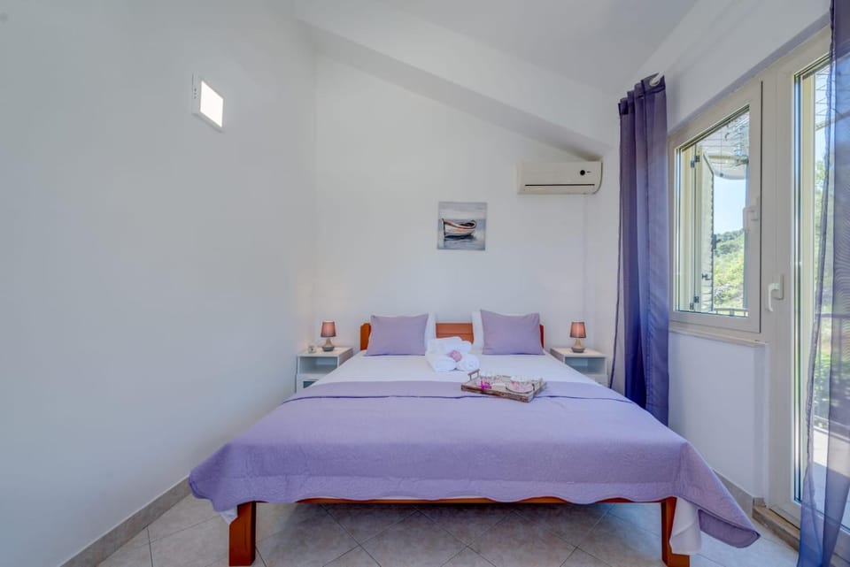 Holiday Home Kalinic House in Šibenik-Knin County, Croatia