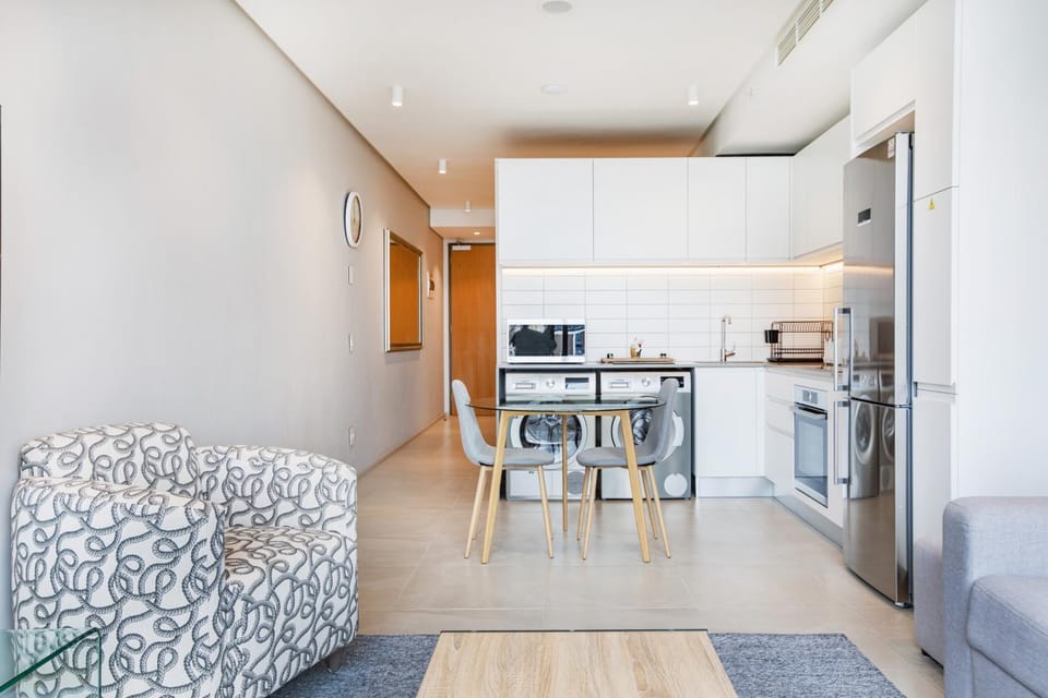 Kitchen or kitchenette, Seating area