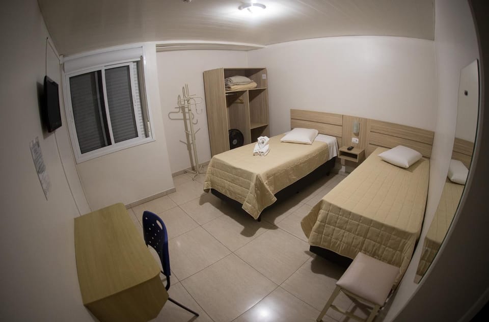 Bed, TV and multimedia, Photo of the whole room, Bedroom, locker, towels, wardrobe