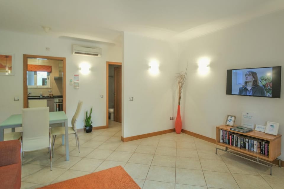 Living room, Dining area, kitchen, air conditioner