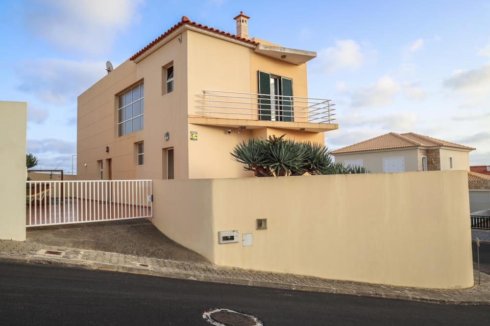 O DRAGOEIRO da Madalena! House in Madeira District