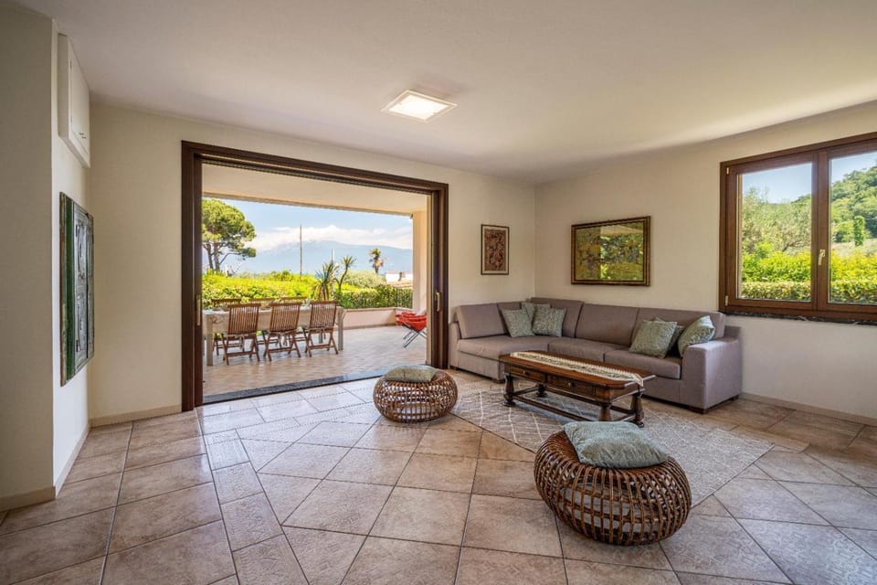 Villa Giulia House in Manerba del Garda