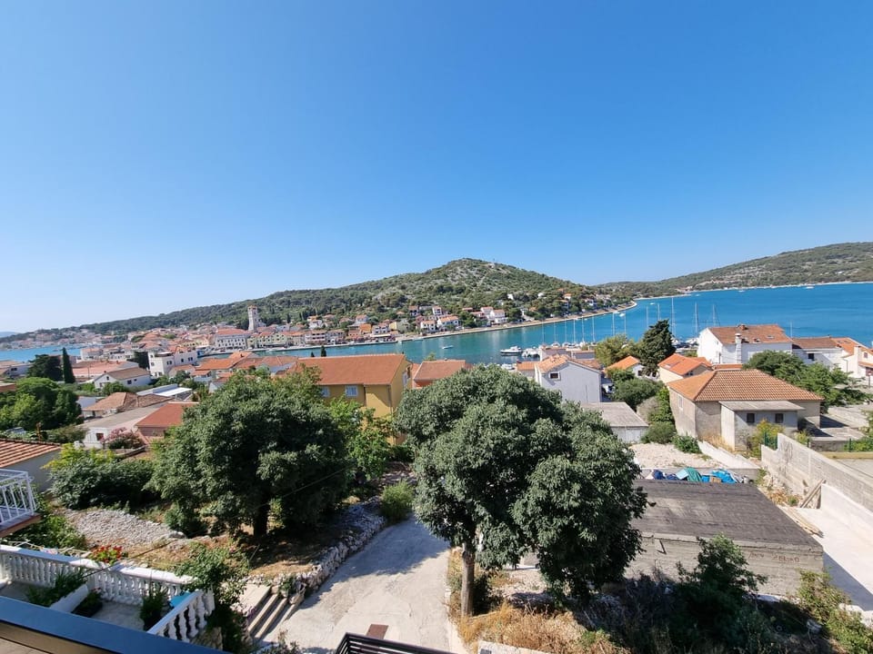 Neighbourhood, Bird's eye view, Sea view