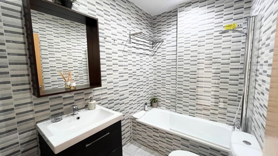 Bathroom, Bath