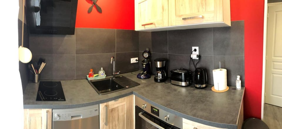 Kitchen or kitchenette, Living room