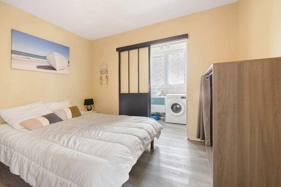 Living room, Bedroom