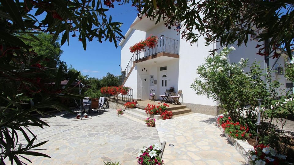 Apartments Stijak-Sorum Bed and Breakfast in Primorje-Gorski Kotar County