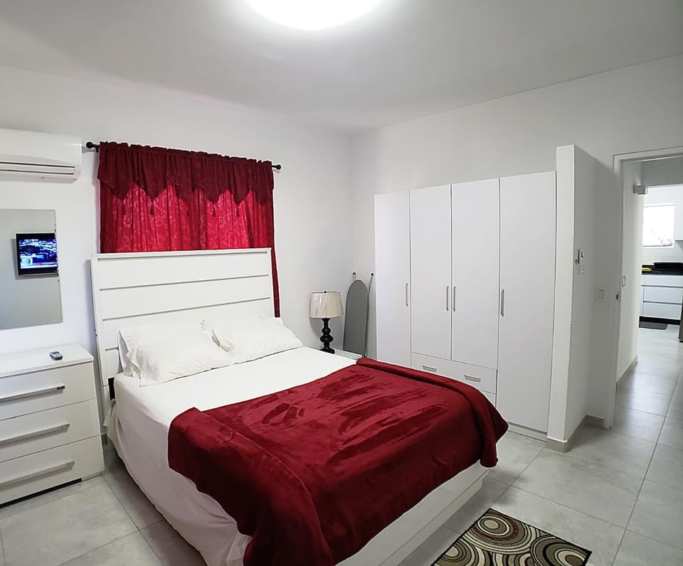 Cozy Modern 2BR Rooftop Terrace by ATW Accommodations House in Oranjestad