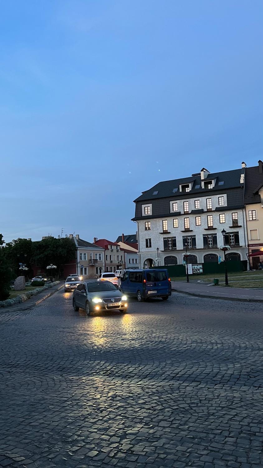 Чудові апартаменти «D.I.M.» в Старому місті Apartment in Ukraine