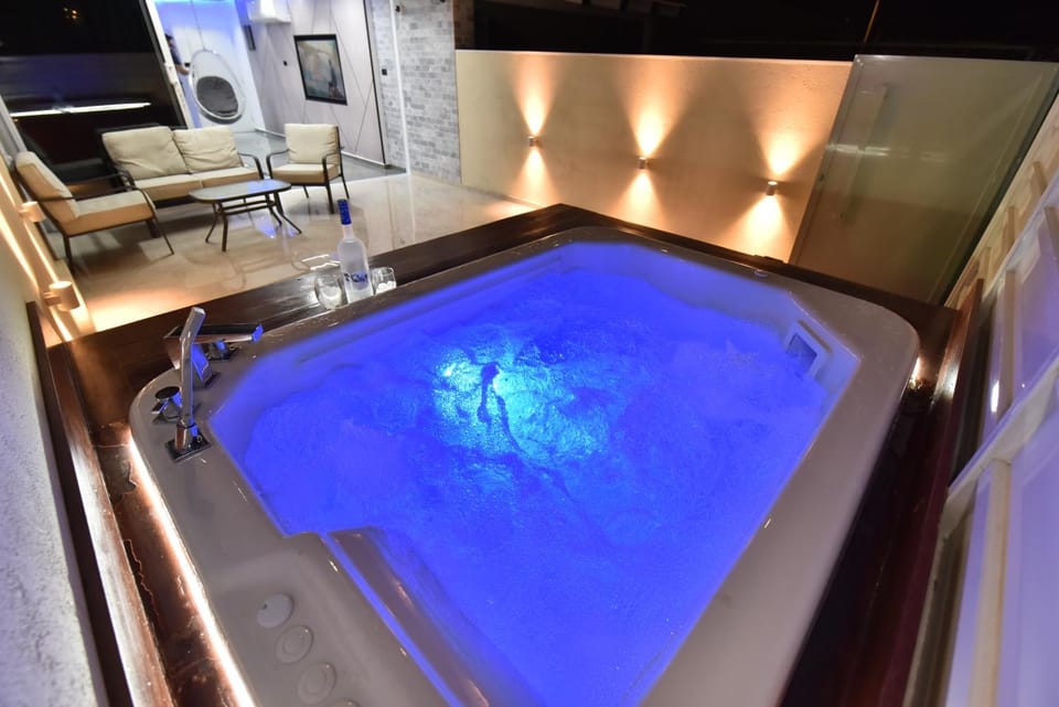 Massage, Spa and wellness centre/facilities, Open Air Bath, Inner courtyard view