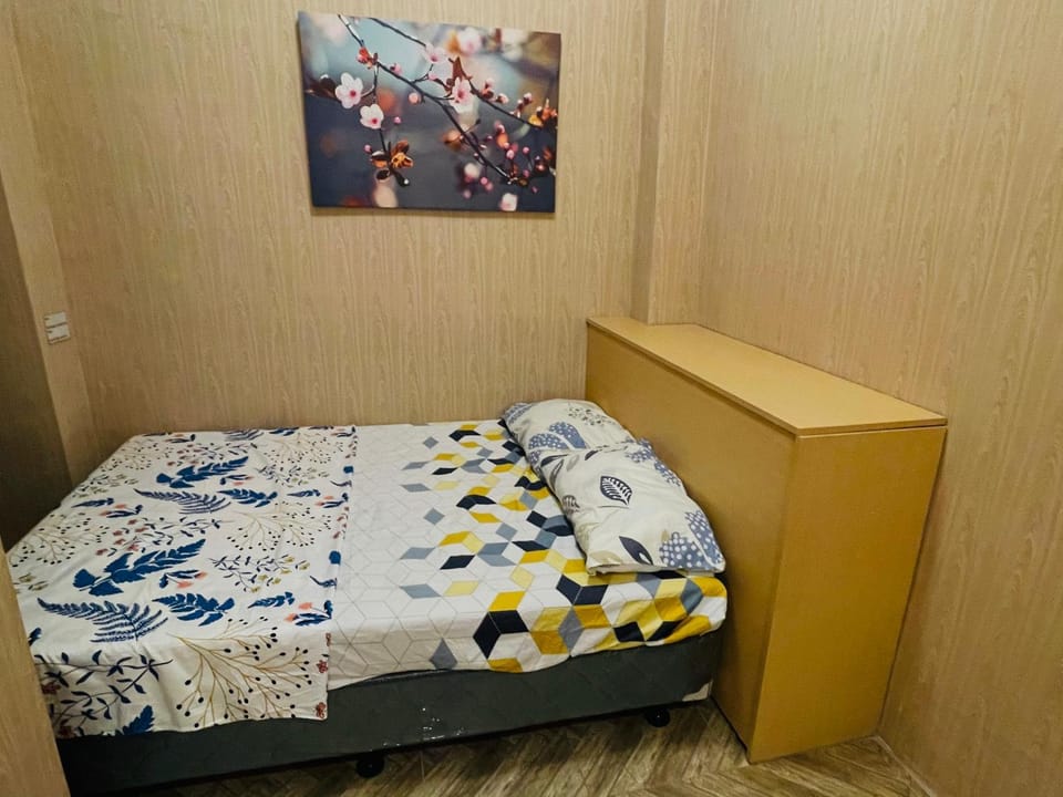 JT RESIDENCES QC SANITIZE GAMES FIBER INTERNET NETFLIX THOUSAND CABLE TV hotel Quezon ave Apartment in Manila City