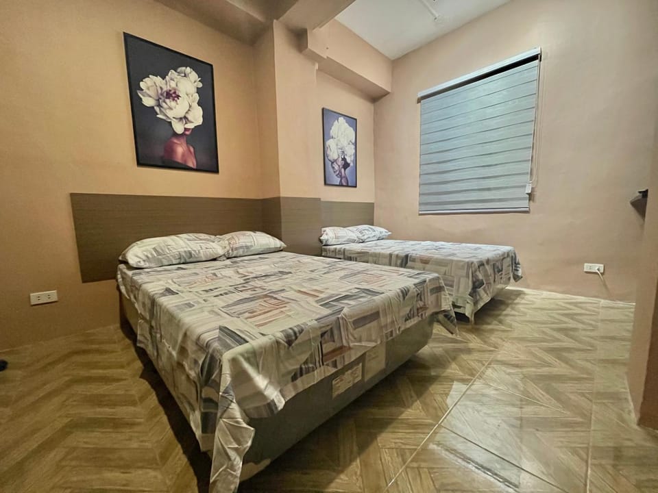 Staycation NETFLIX WIFI THOUSAND CABLE CHANNELS GAMES AND BOARD GAMES FIBER NET COZY COMFY STAY RELAX Apartment in Manila City