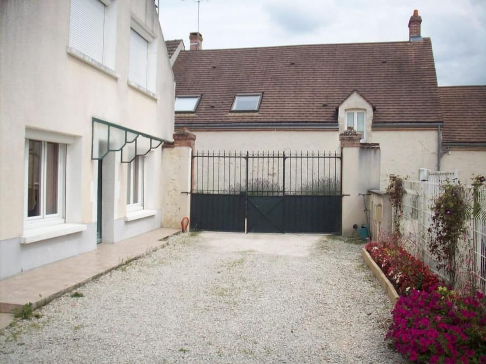 Grande maison rénovée près d'Orléans et Chambord - Idéale pour familles et amis - FR-1-590-12 House in Centre-Val de Loire