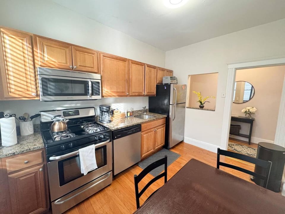 dishwasher, microwave, oven, kitchen