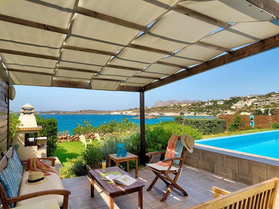 Patio, Day, View (from property/room), Balcony/Terrace, Other, Pool view, Sea view, Swimming pool, sunbed