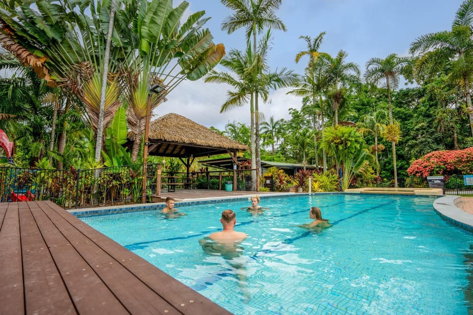 Day, Natural landscape, Swimming pool, Swimming pool