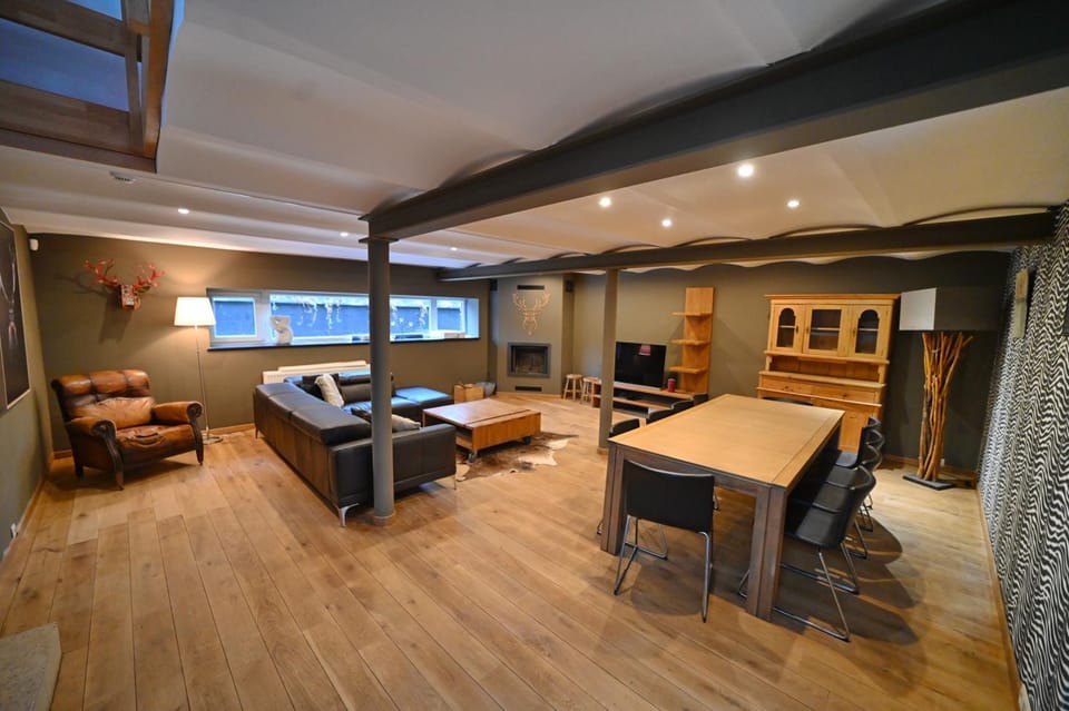 Lounge or bar, Dining area