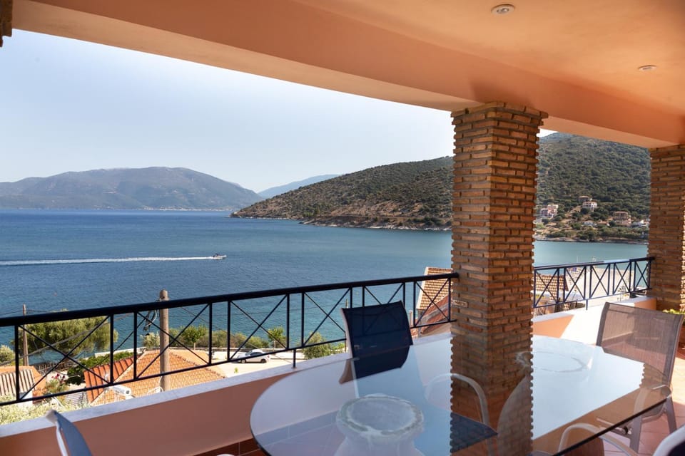 View (from property/room), Balcony/Terrace, Mountain view, Sea view