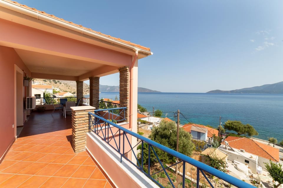 View (from property/room), Balcony/Terrace, Sea view, Quiet street view