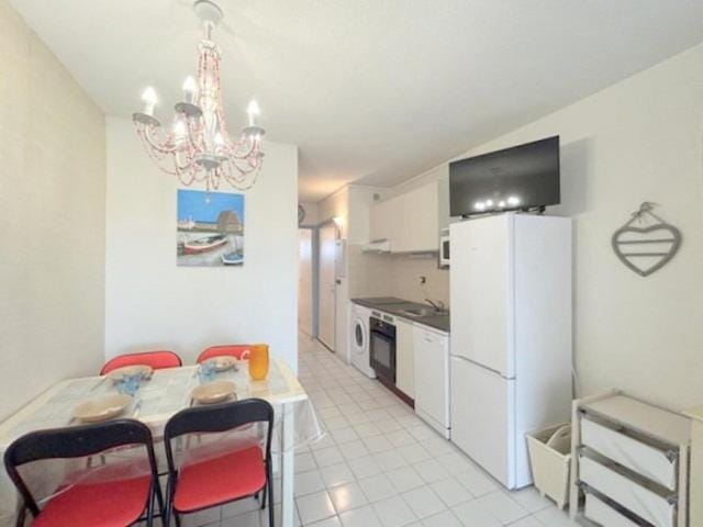 Appartement T2 situé proche de la mer terrasse parking privé 4POPL8 Apartment in Le Barcarès