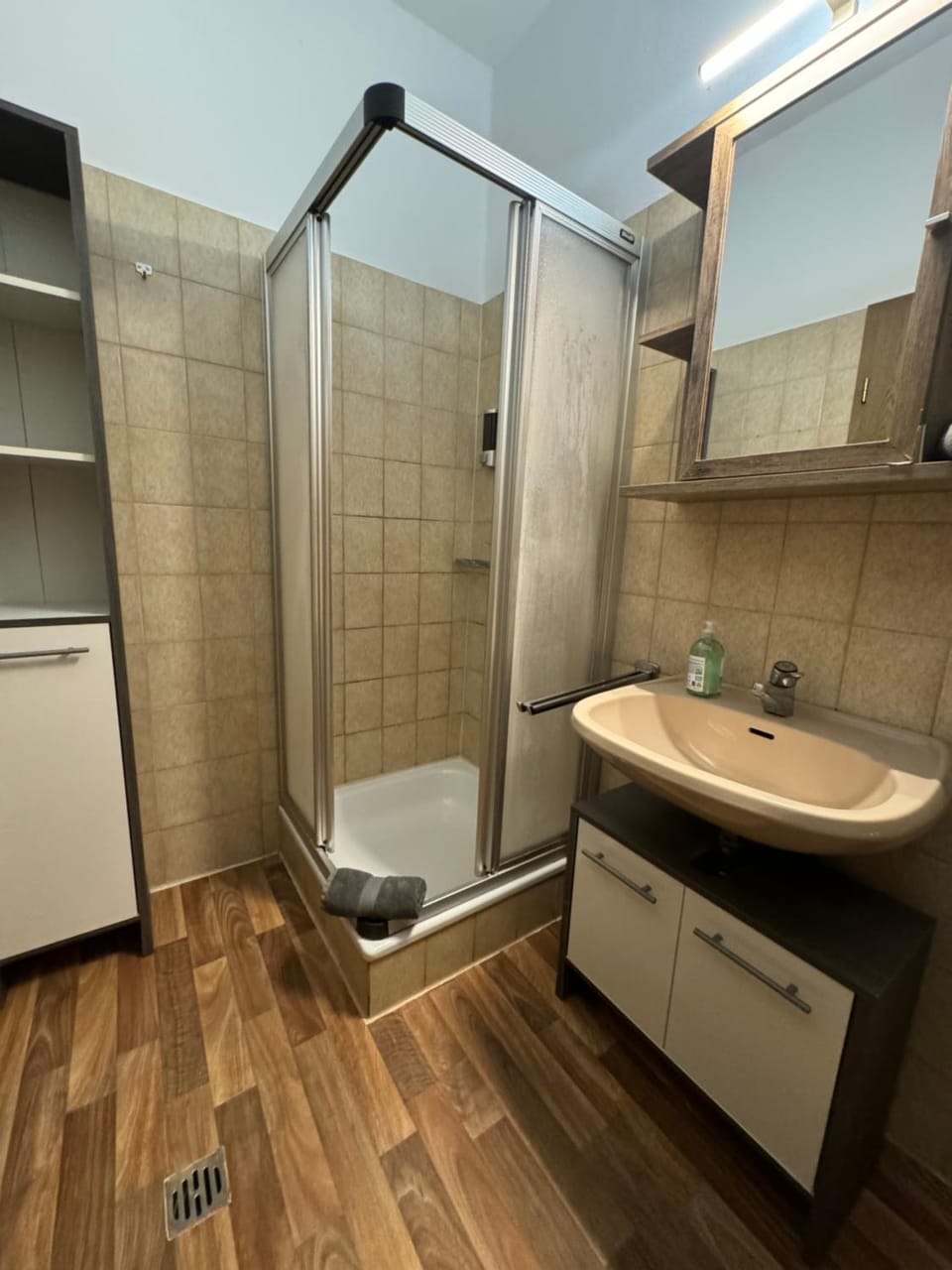 Shower, Bathroom