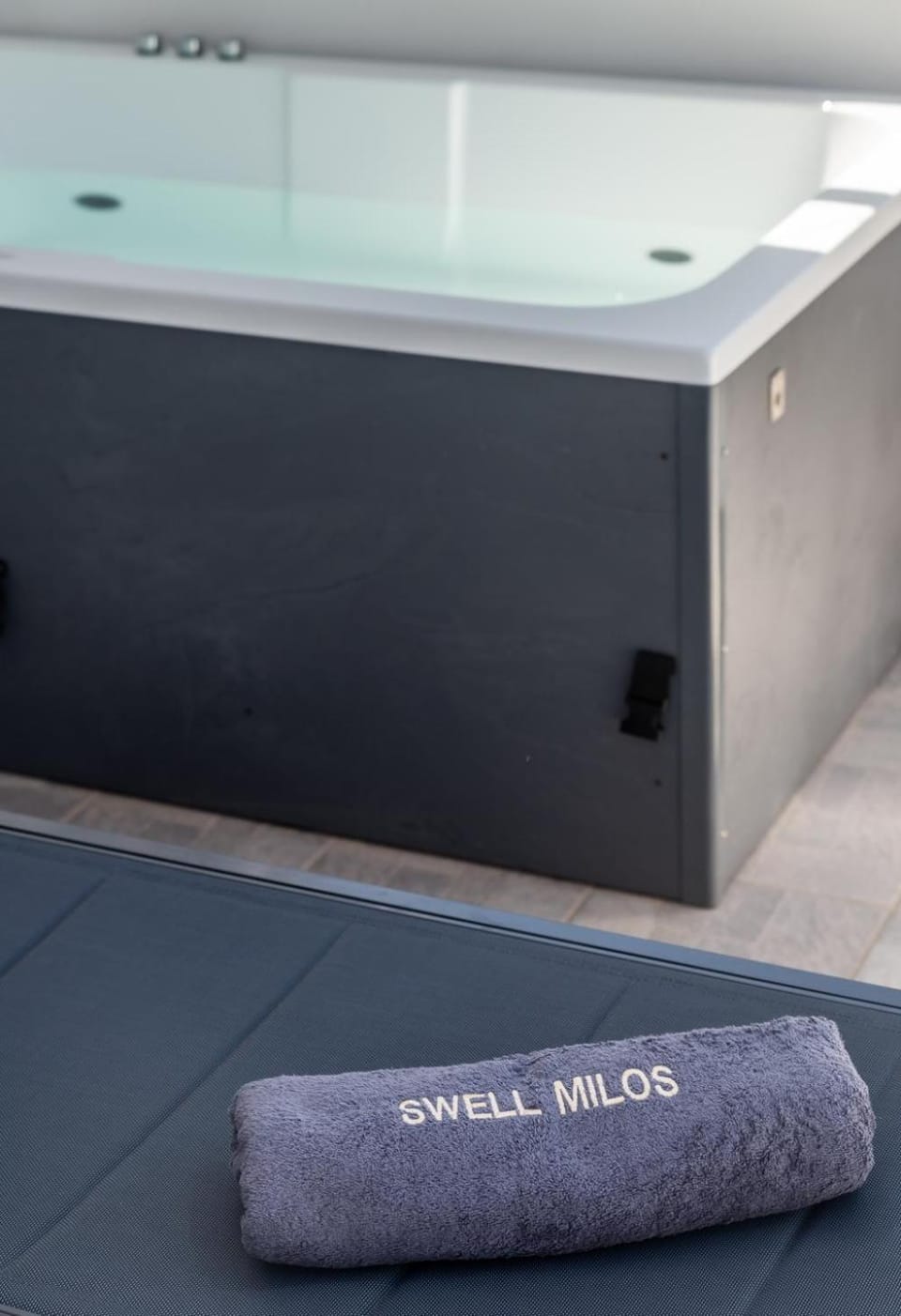 Milos Swell Suites Apartment in Pollonia