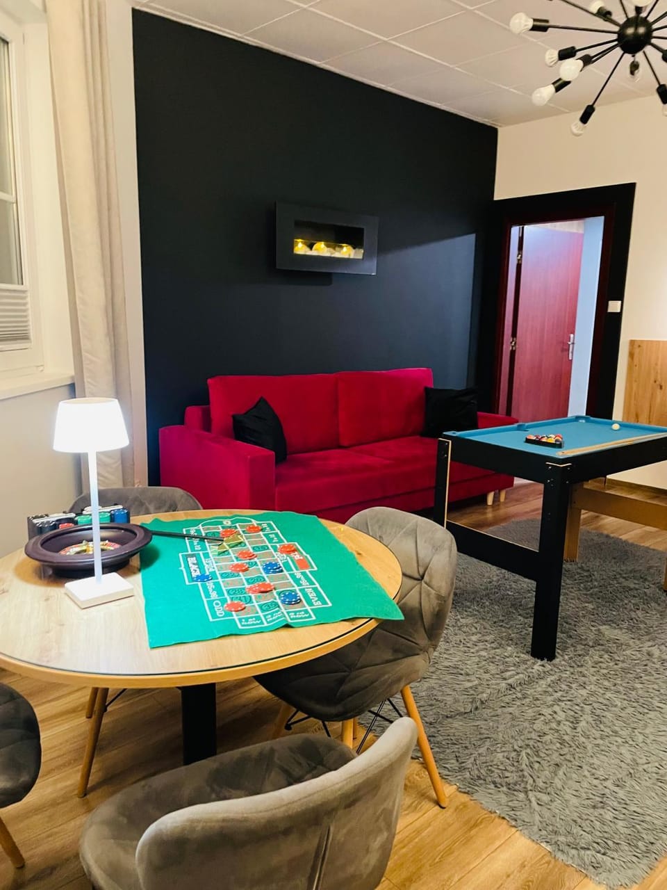 Living room, Seating area
