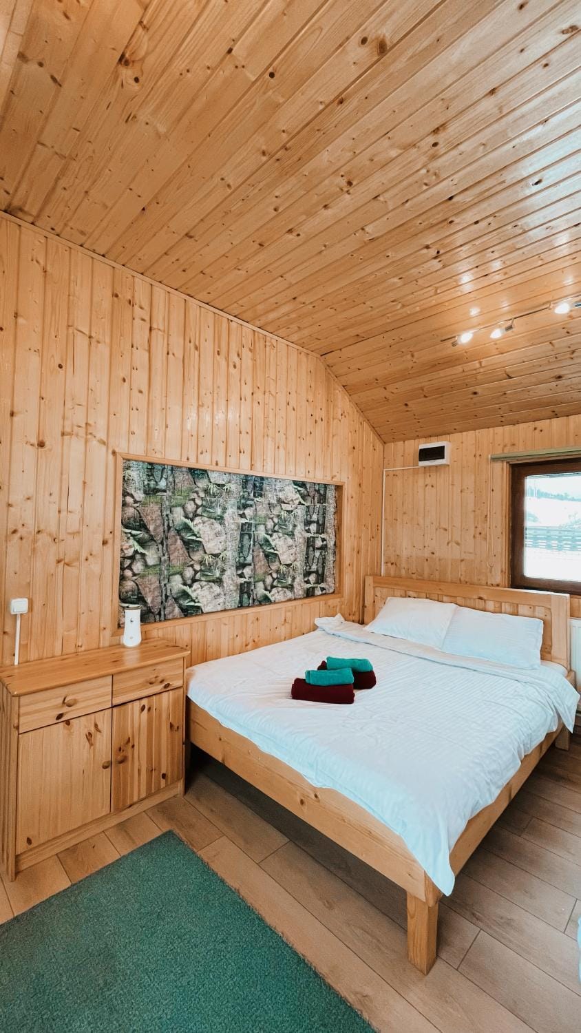 Bedroom, towels