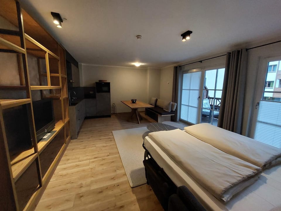 Komfort Appartements serviced by Auhof Apartment in Piesendorf
