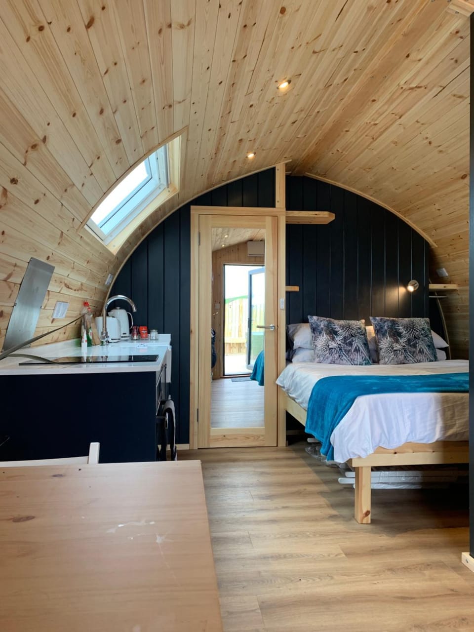 Thistle Pod Farm Stay with Hottub Sleeps 2 Nature lodge in England