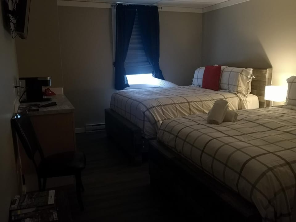 The Cache Hotel and Lodgings Hotel in Golden