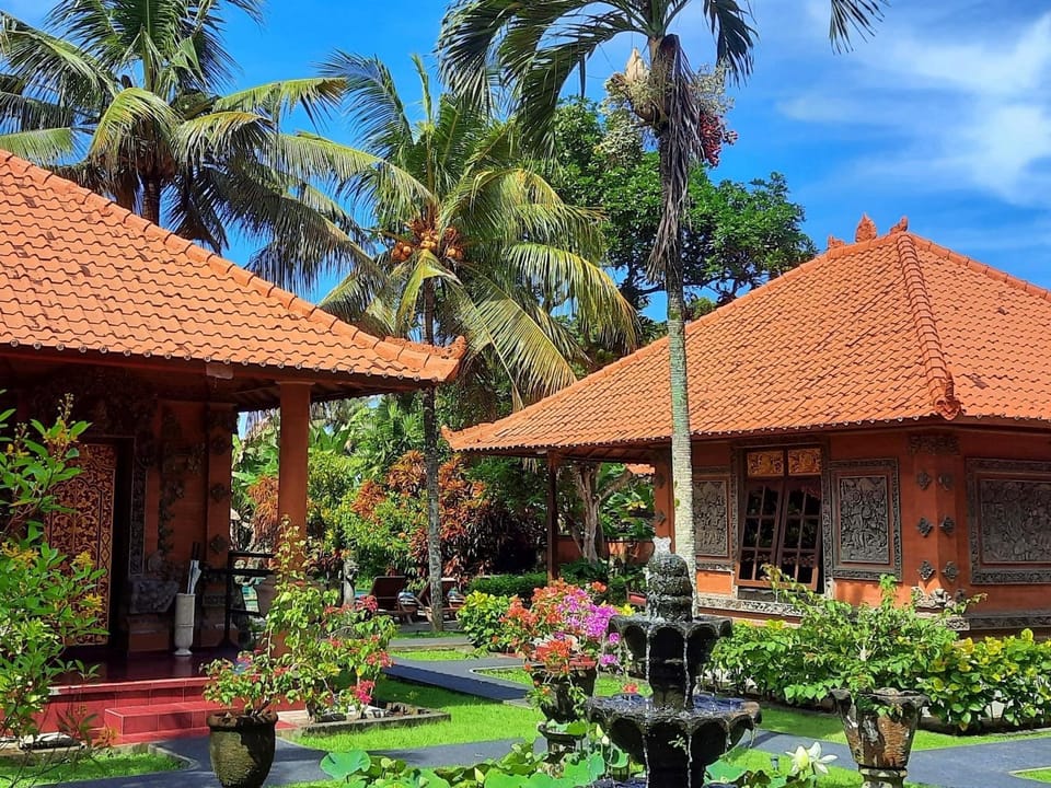 Property building, Garden