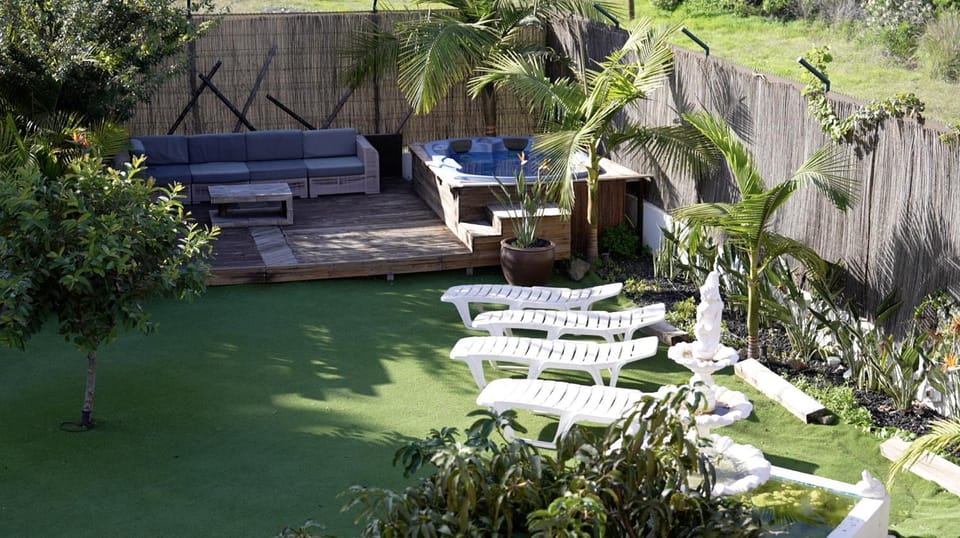 Off site, Garden, Hot Tub